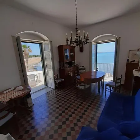 Casa Con Terrazzo Sul Mare 아파트