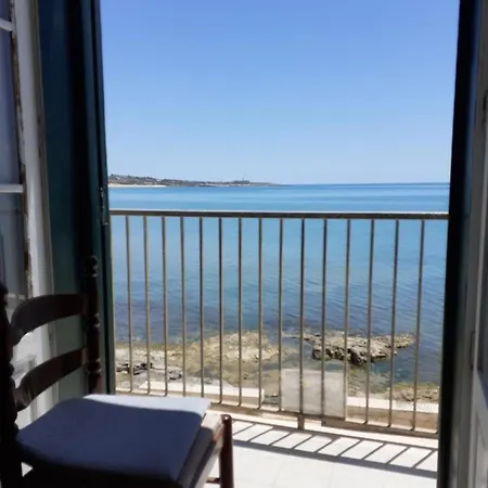 Casa Con Terrazzo Sul Mare 아파트 샘피어리