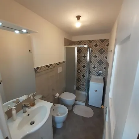 Casa Con Terrazzo Sul Mare * סמפיירי
